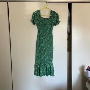 Pretty garden size S dress.